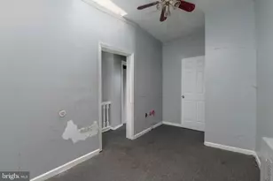 2216 W Fayette St, Baltimore, MD 21223 - Photo 18