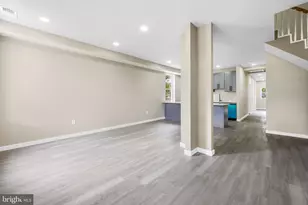 815 E 33rd St, Baltimore, MD 21218 - Photo 6