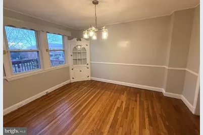 829 N Chapel Gate Lane, Baltimore, MD 21229 - Photo 2