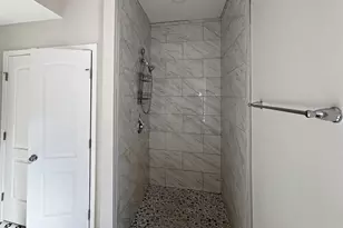 517 E 21st St, Baltimore, MD 21218 - Photo 18