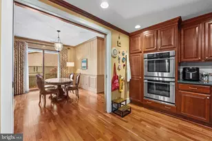 38 Bouton Green Ct, Baltimore, MD 21210 - Photo 8