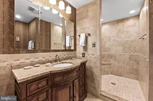 38 Bouton Green Ct, Baltimore, MD 21210 - Photo 22