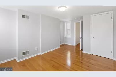 12 Washington Street S, Baltimore, MD 21231 - Photo 8