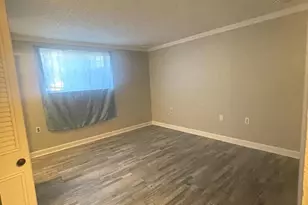 201 S Augusta Ave, Baltimore, MD 21229 - Photo 10