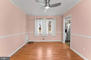 6230 Laurelton Ave, Baltimore, MD 21214 - Photo 8