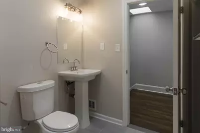 107 Larue Square S, Baltimore, MD 21225 - Photo 14