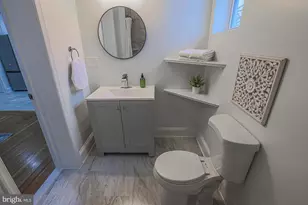 342 E University Pkwy, Baltimore, MD 21218 - Photo 12