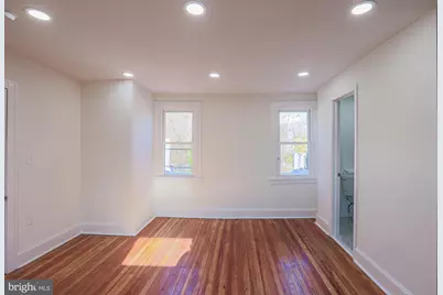 342 E University Parkway, Baltimore, MD 21218 - Photo 24