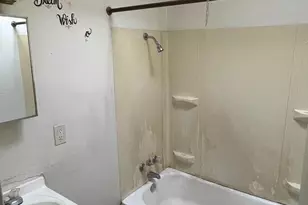 1822 Aiken St, Baltimore, MD 21213 - Photo 16