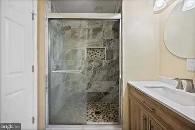 338 N Charles Street, Baltimore, MD 21201 - Photo 32