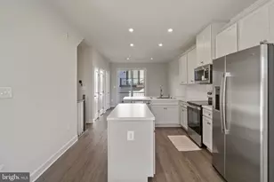 734 Watts St, Baltimore, MD 21217 - Photo 8