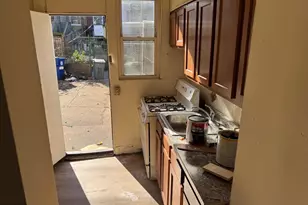 3527 E Fayette St, Baltimore, MD 21224 - Photo 6