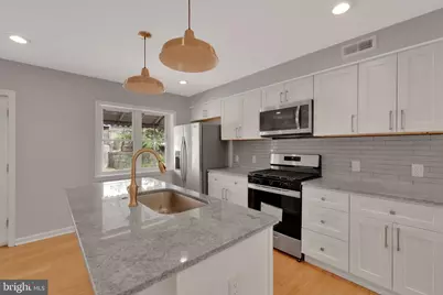 245 S Clinton Street, Baltimore, MD 21224 - Photo 10