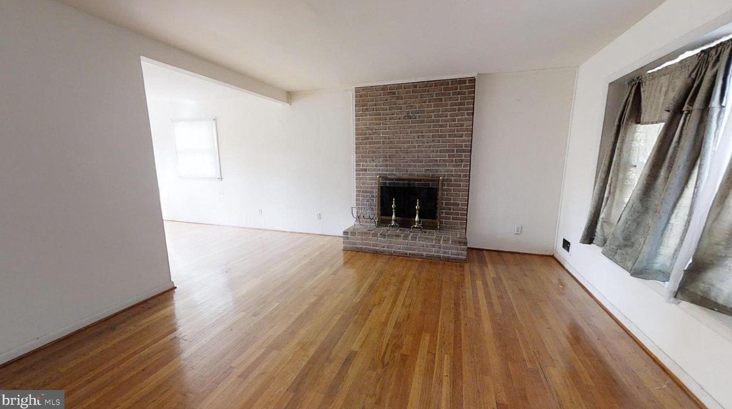 408 Drury Ln, Baltimore, MD 21229-2431
