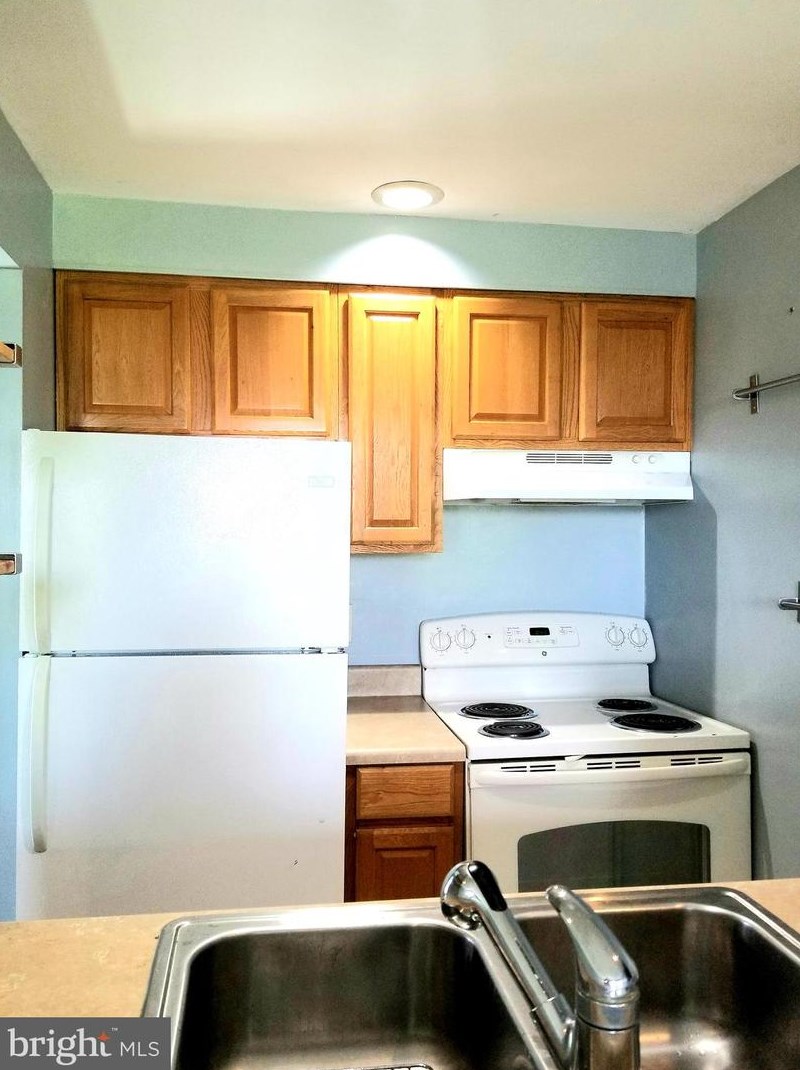 1906 Fleet St, Baltimore MD  21231-3021 exterior