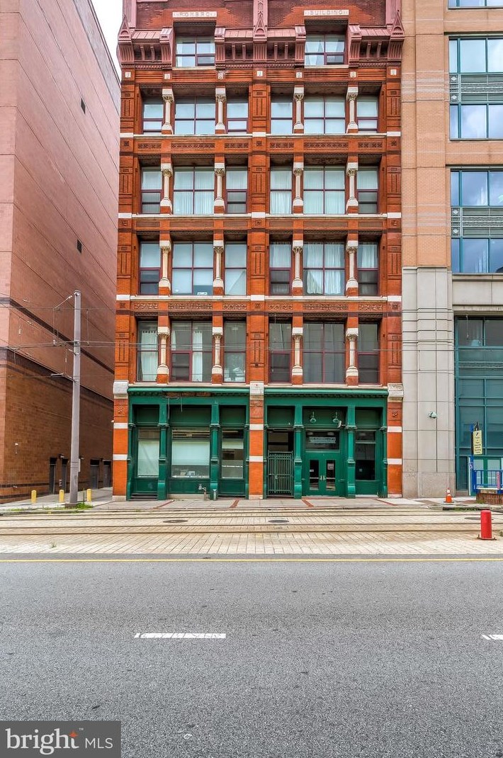 22 Howard St, Baltimore MD  21201-2542 exterior