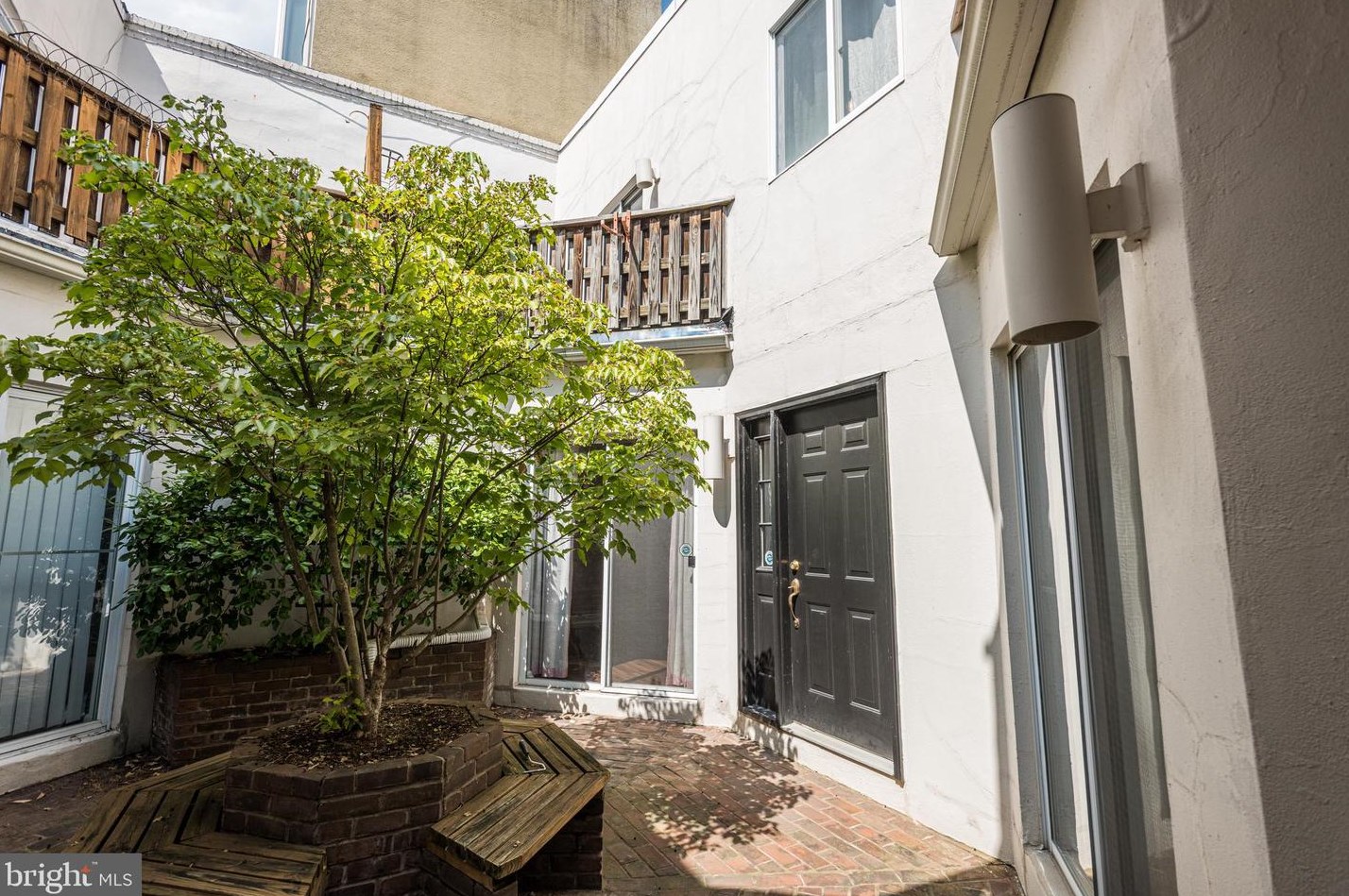 20 Wheeling St, Baltimore, MD 21230-4053
