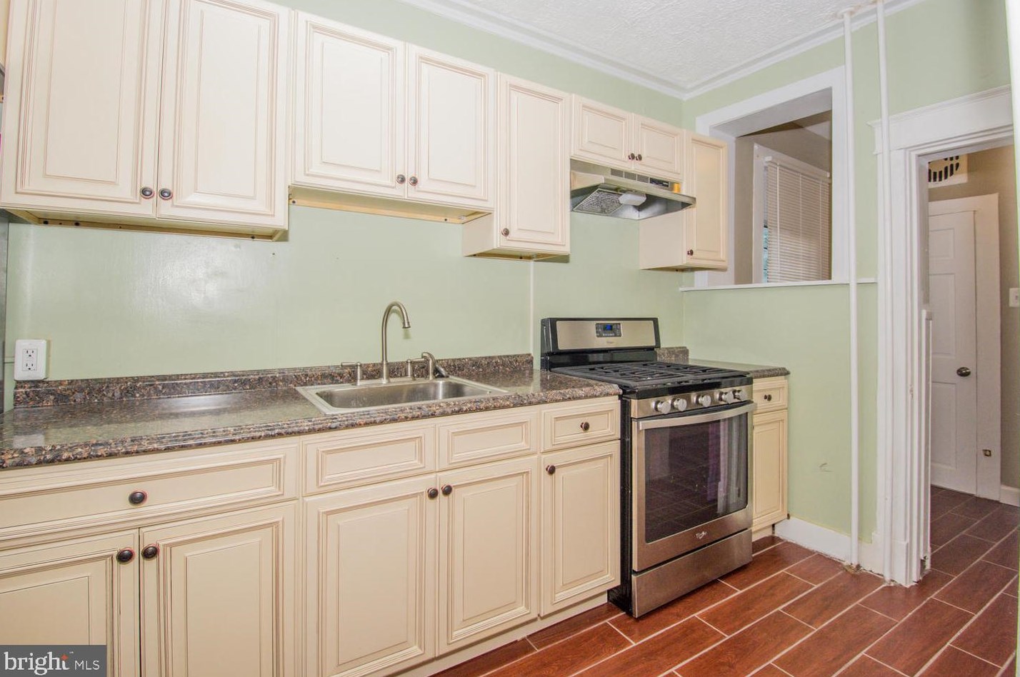 4200 Potter St, Baltimore MD  21229-4122 exterior