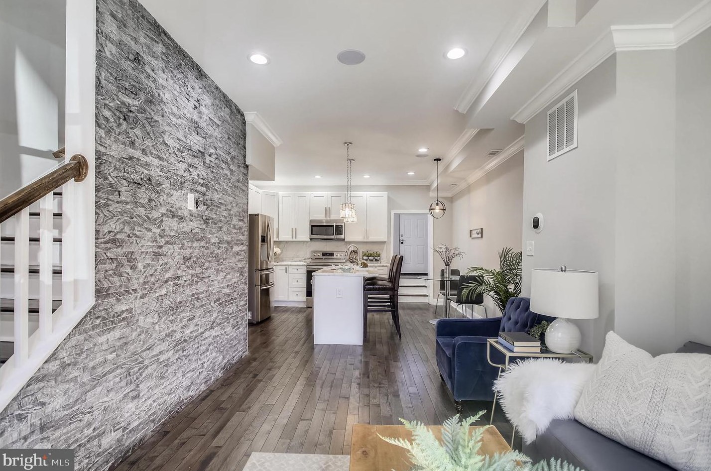 2750 Baker St, Baltimore, MD 21216-4005