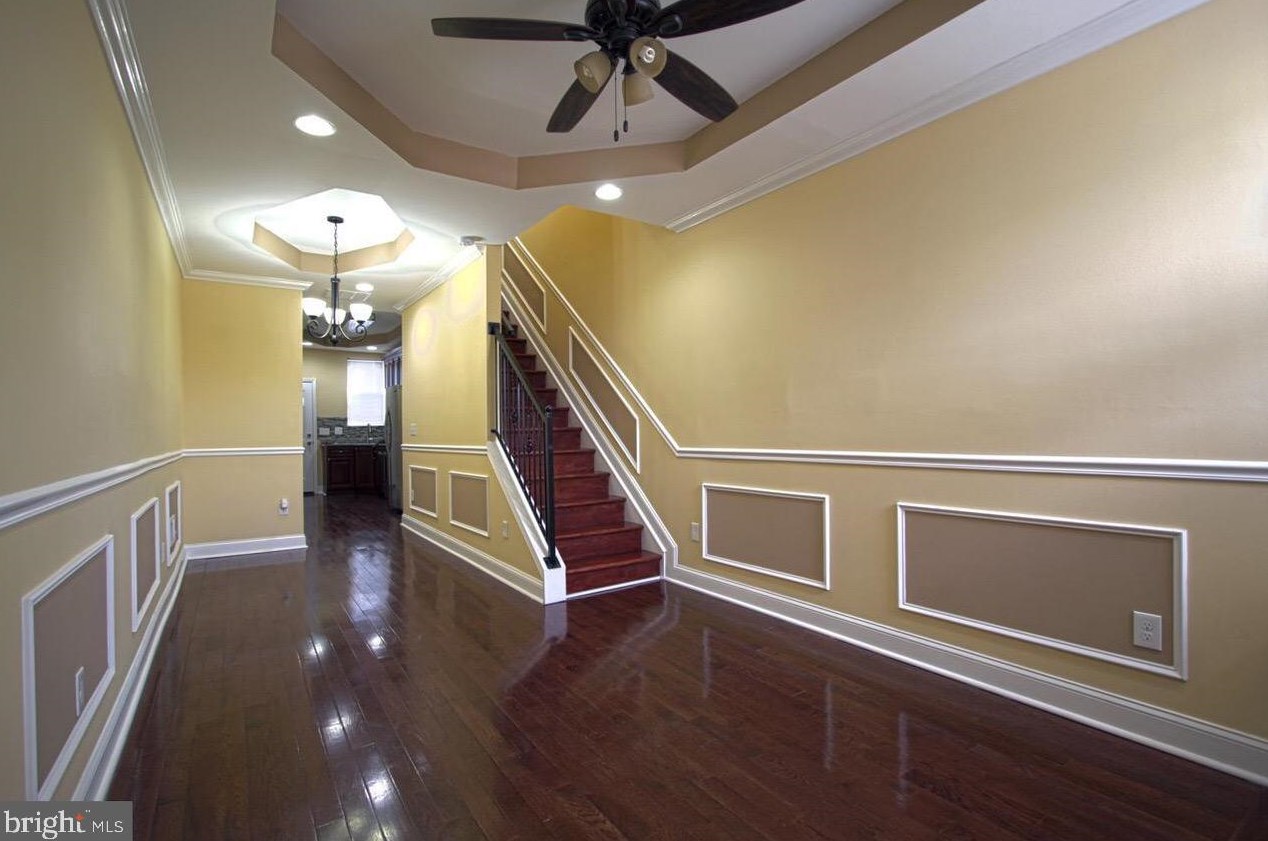 505 Laurens St, Baltimore, MD 21217-3207