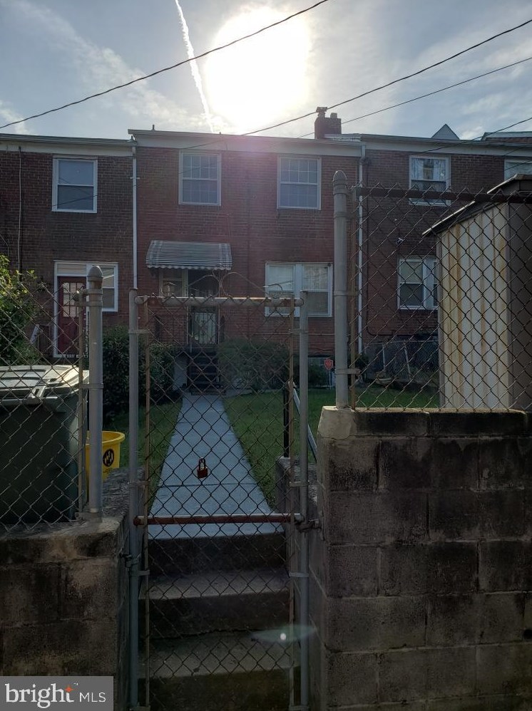 2616 Erdman Ave, Baltimore, MD 21213-1126