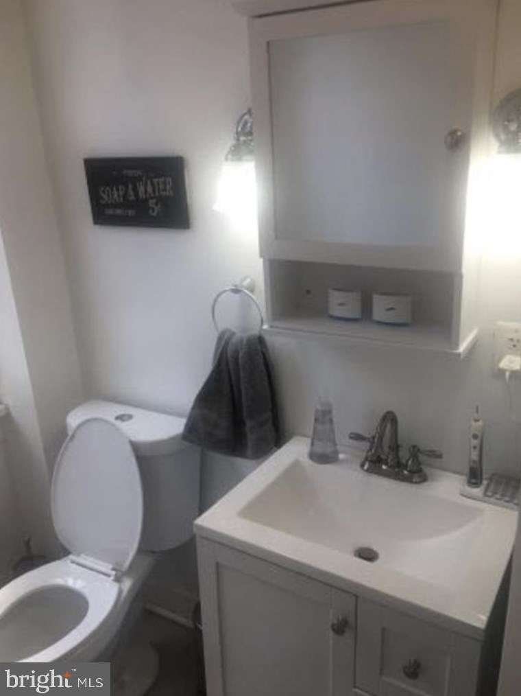 24 E Madison St #c, Baltimore, MD 21202
