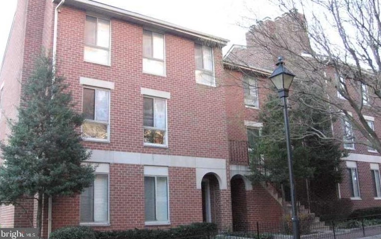 3 Andrew Pl #r98, Baltimore, MD