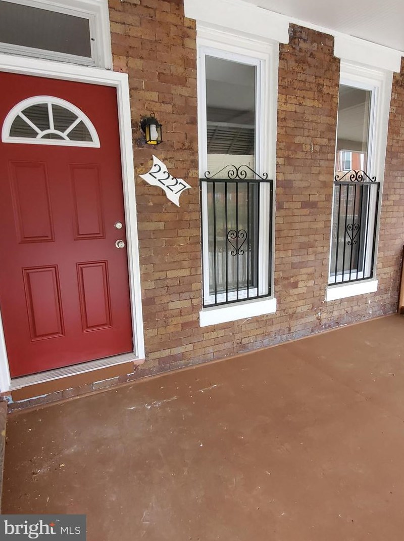 2227 Homewood Ave, Baltimore, MD 21218-5425