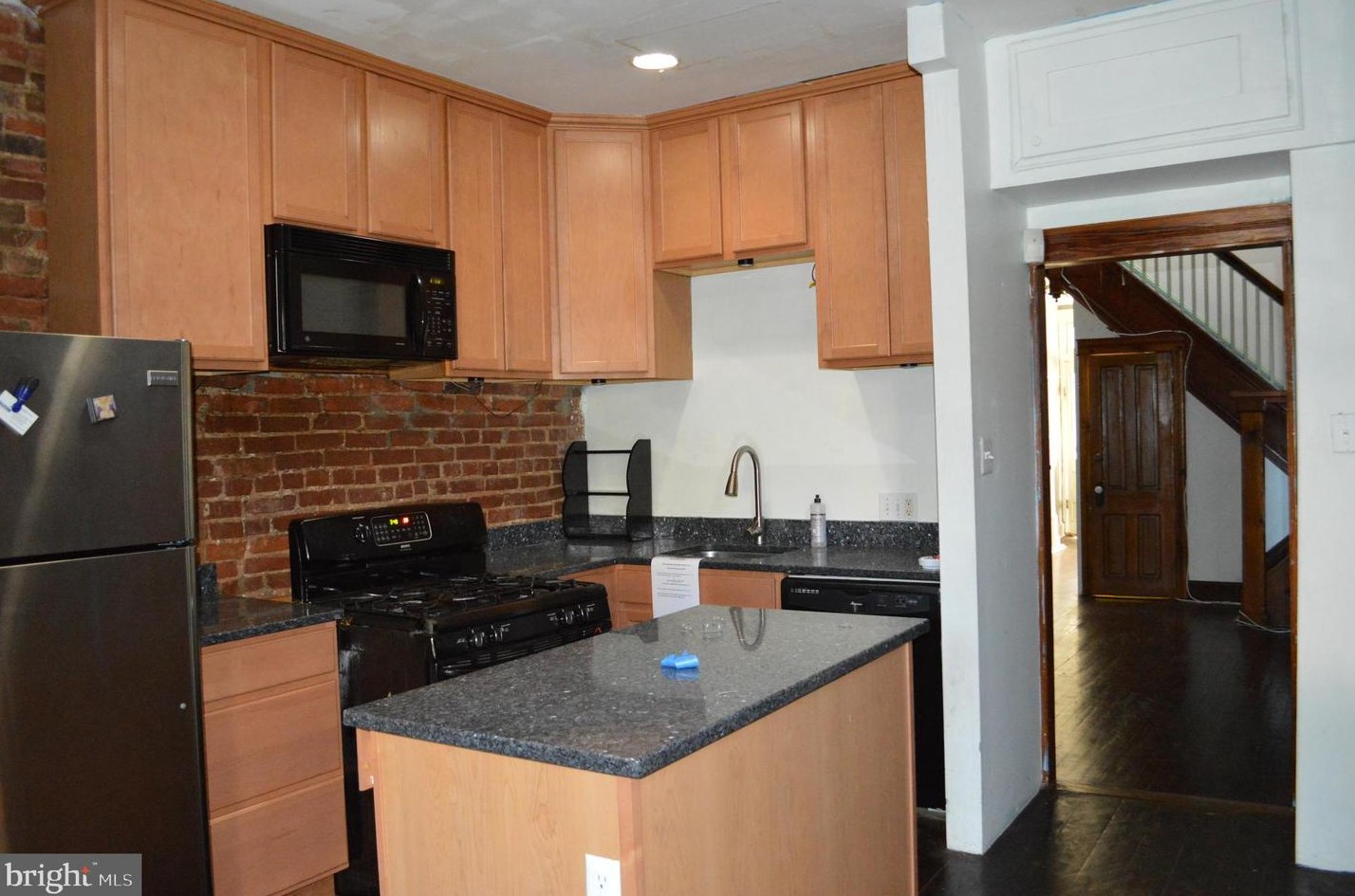 3243 Abell Ave, Baltimore MD 21218-3412 exterior