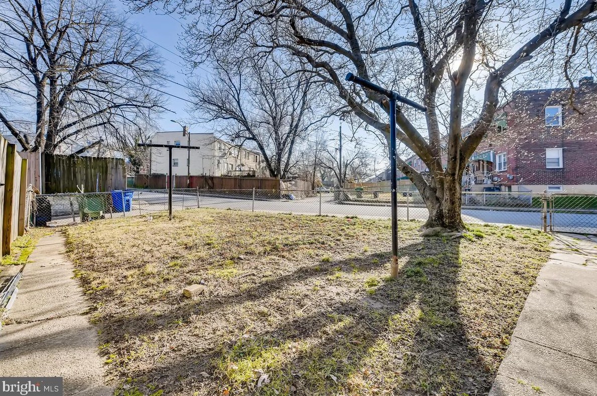3847 Brooklyn Ave, Baltimore MD 21225-2121 exterior