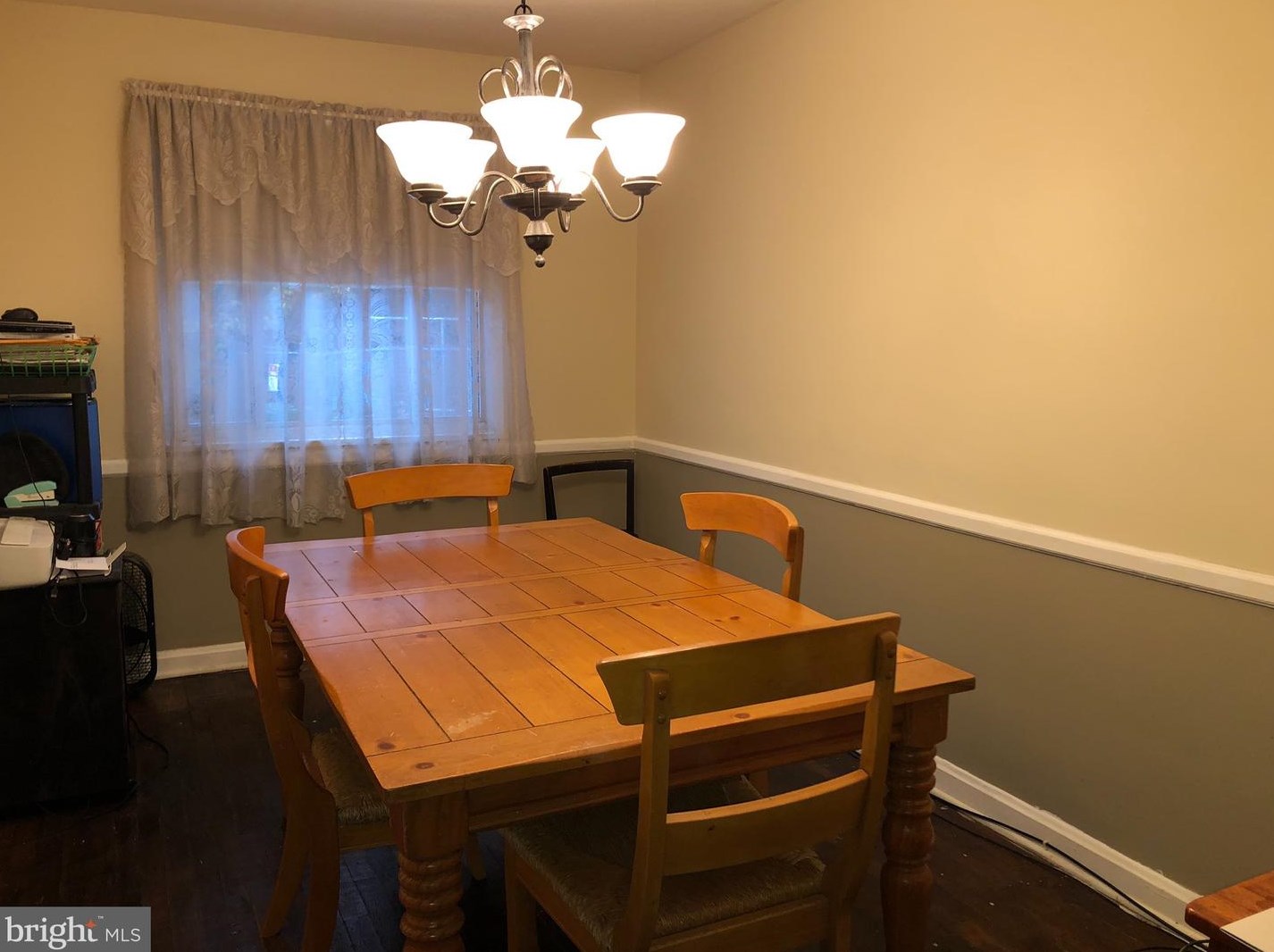 1036 Cooks Ln, Baltimore, MD 21229