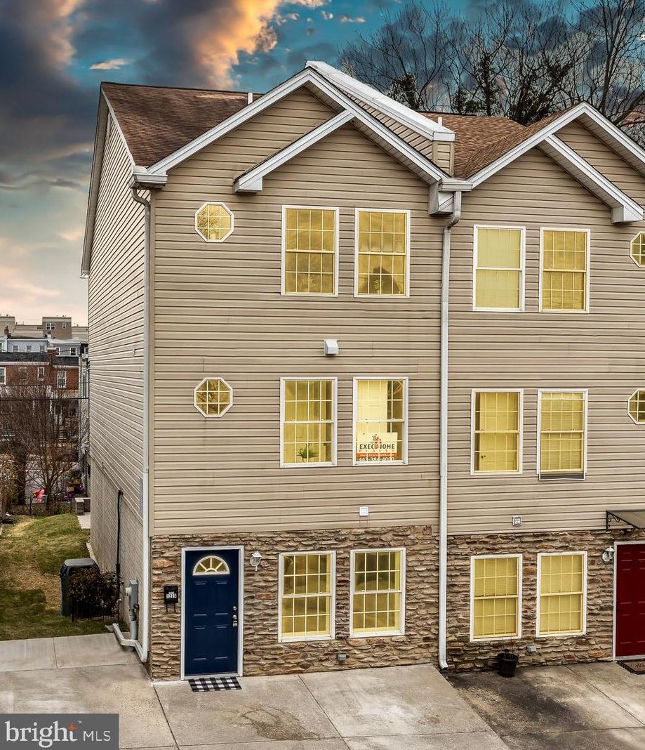 1225 Dellwood Ave, Baltimore, MD 21211-1702