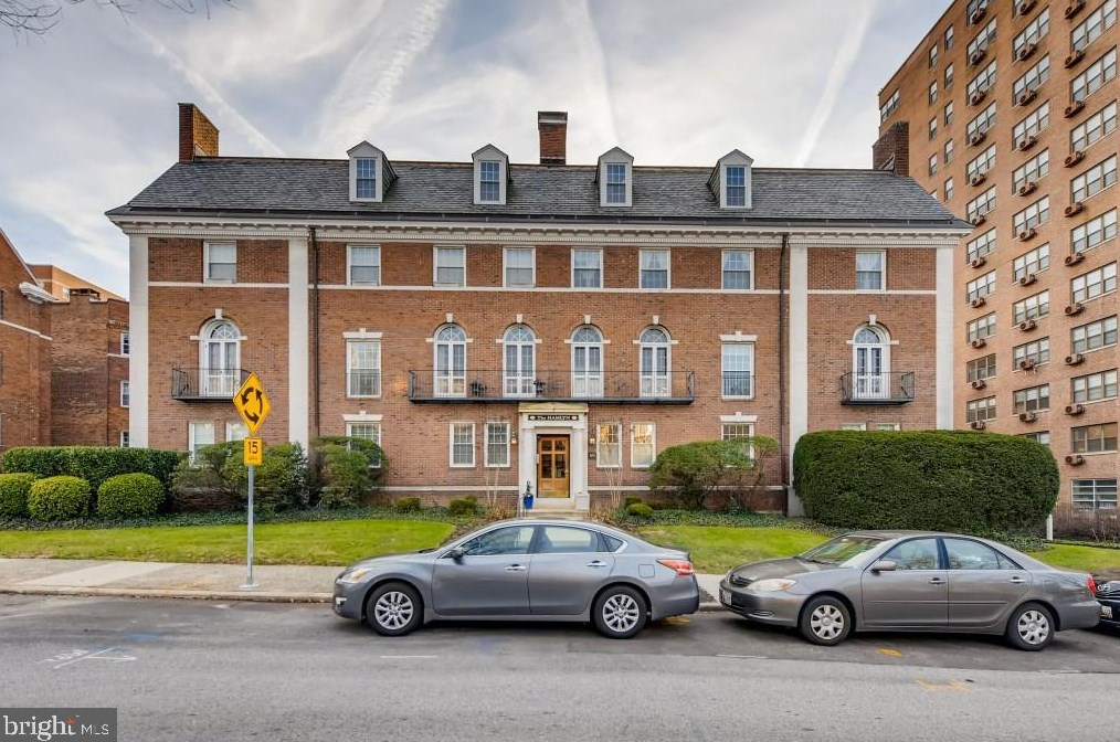 103 39th St, Baltimore MD  21210-3111 exterior