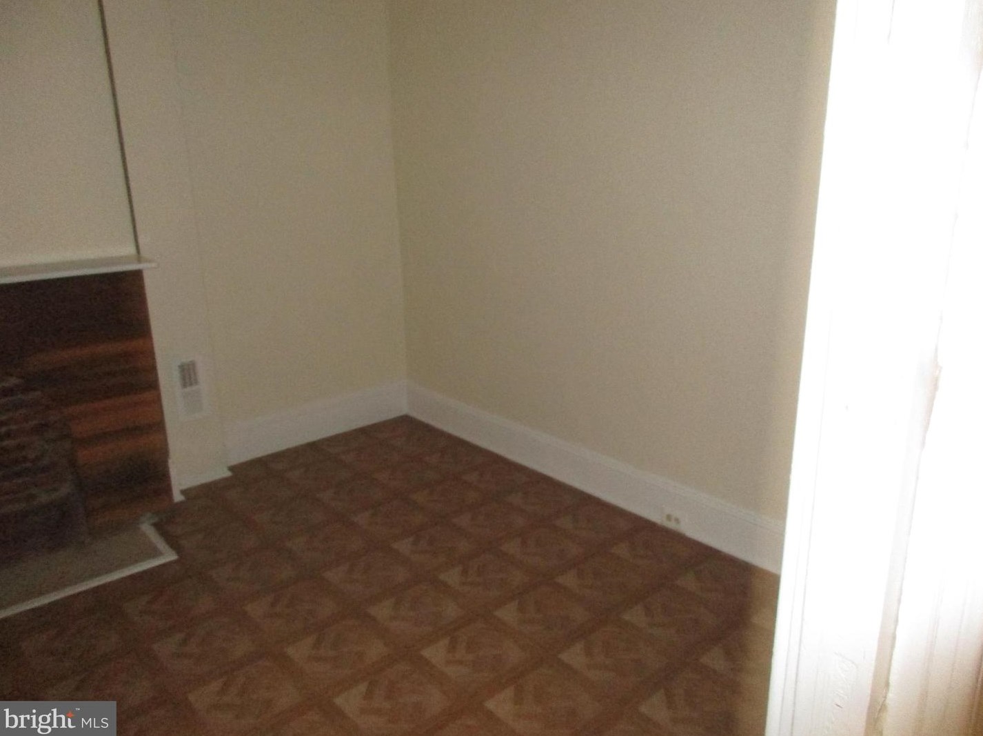 1645 Spring St, Baltimore, MD 21213-2246