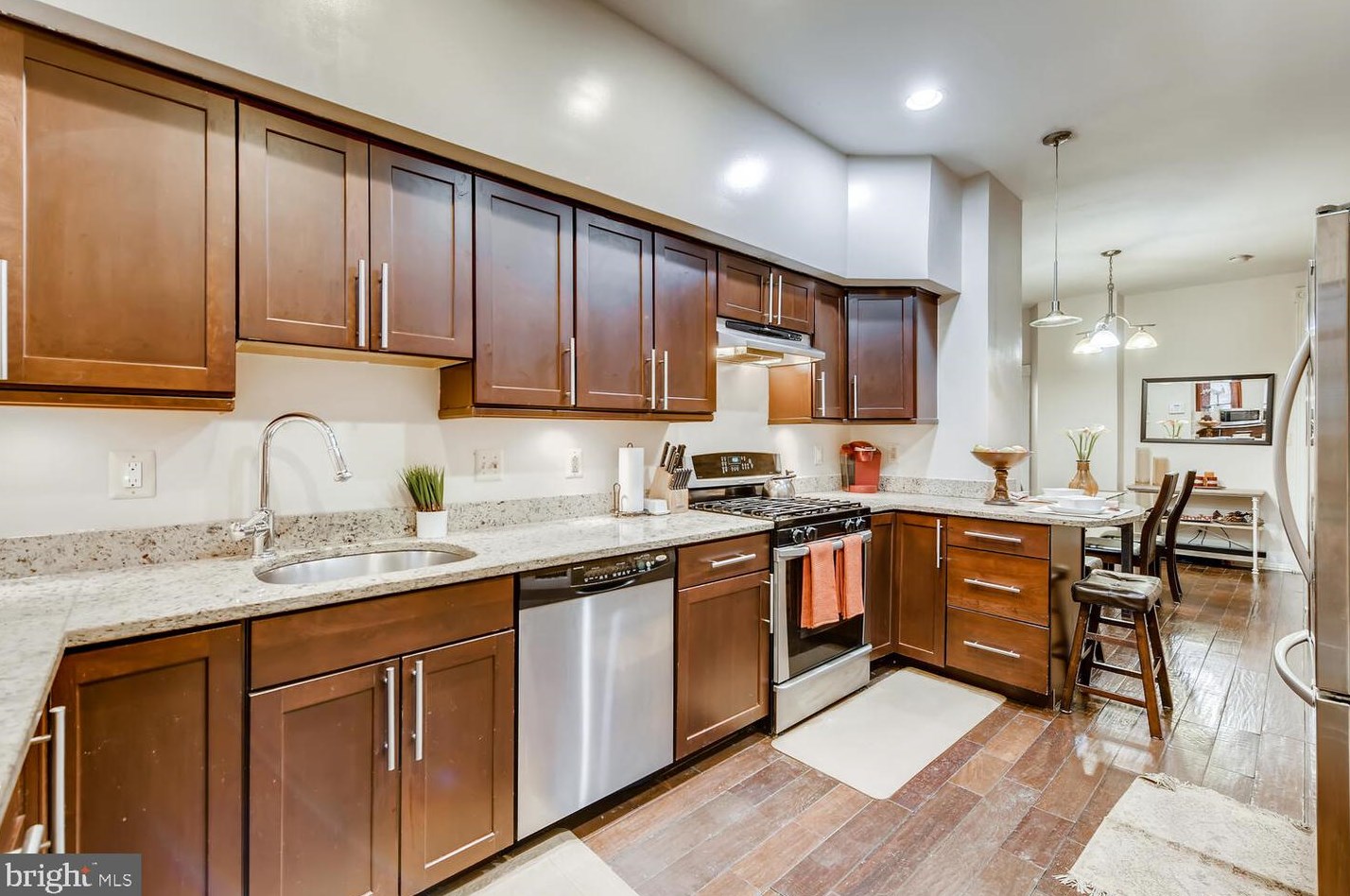 705 Dolphin St, Baltimore, MD 21217-2932