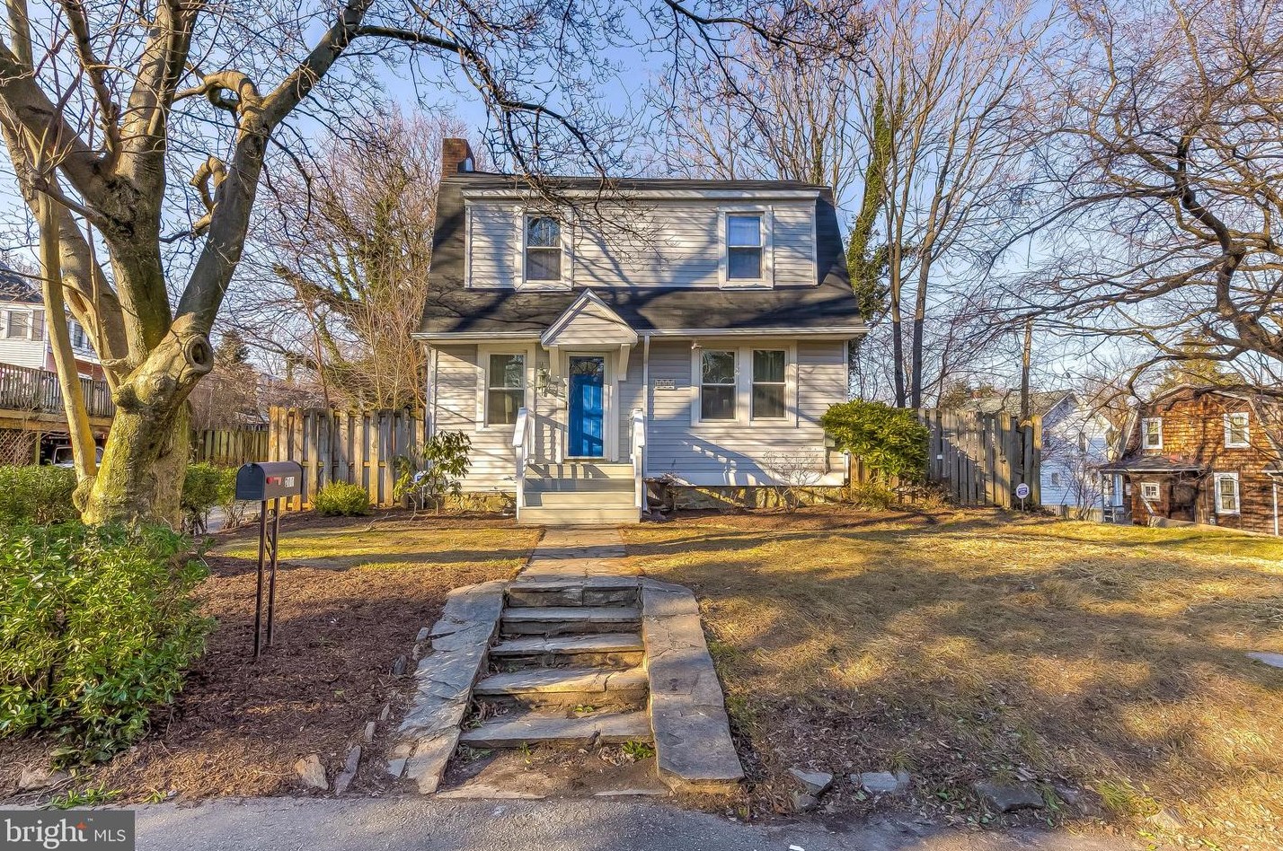 200 Evesham Ave, Baltimore, MD 21212-3002