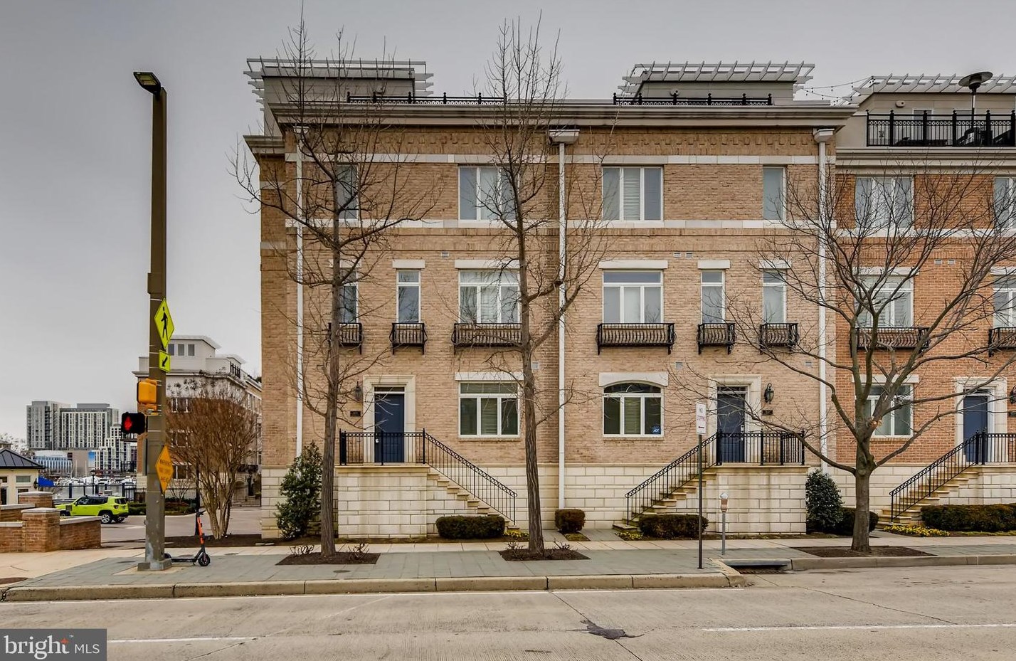 900 Valencia Ct, Baltimore, MD 21230-3966