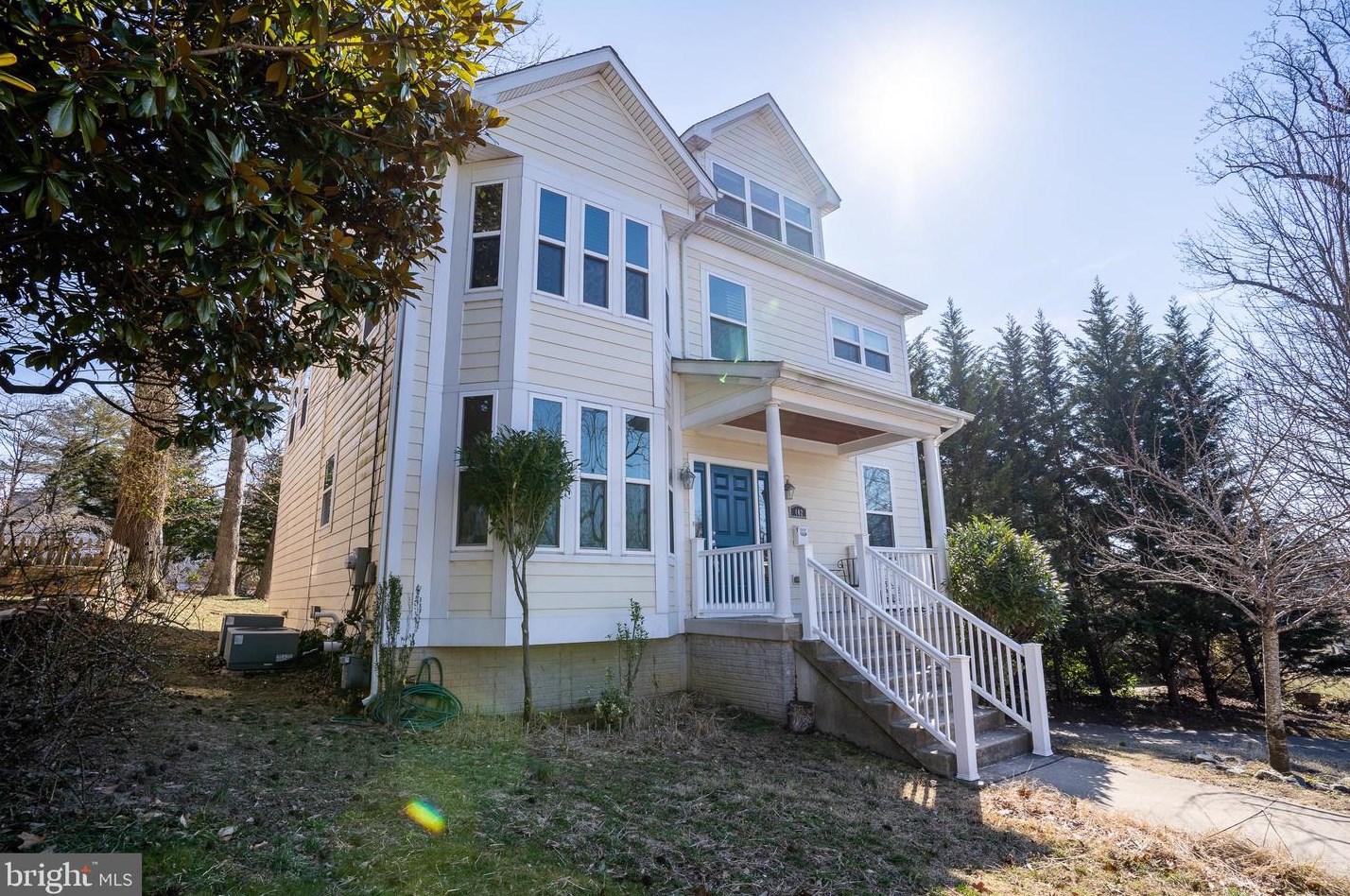 402 Evesham Ave, Baltimore, MD 21212-3004