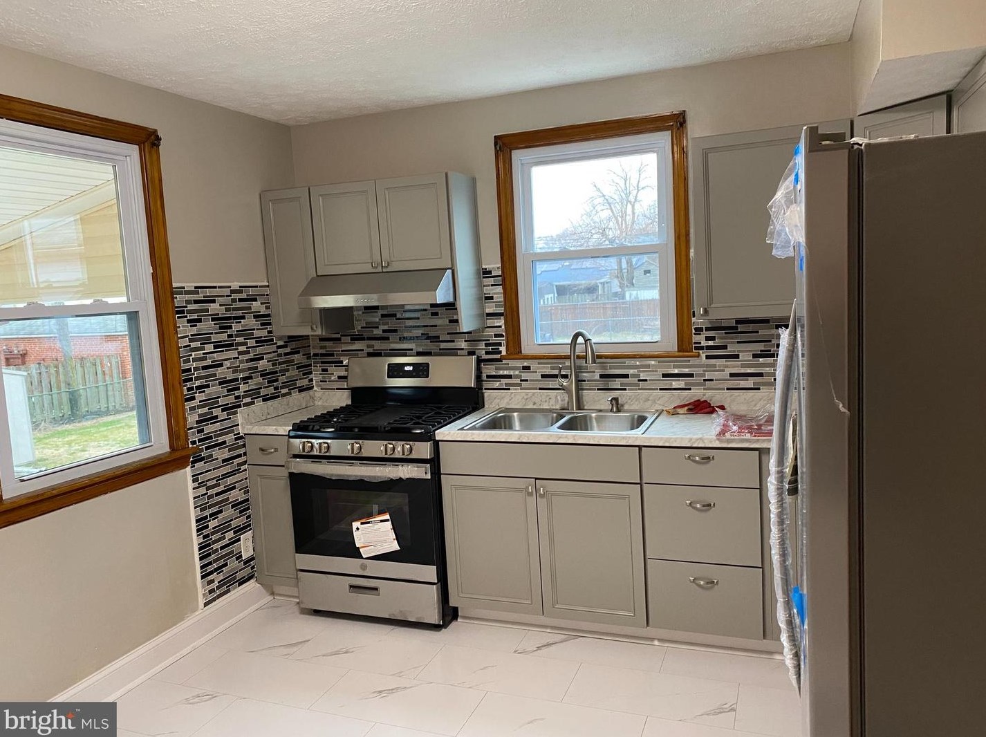 6707 Gary Ave, Baltimore MD  21222-1021 exterior