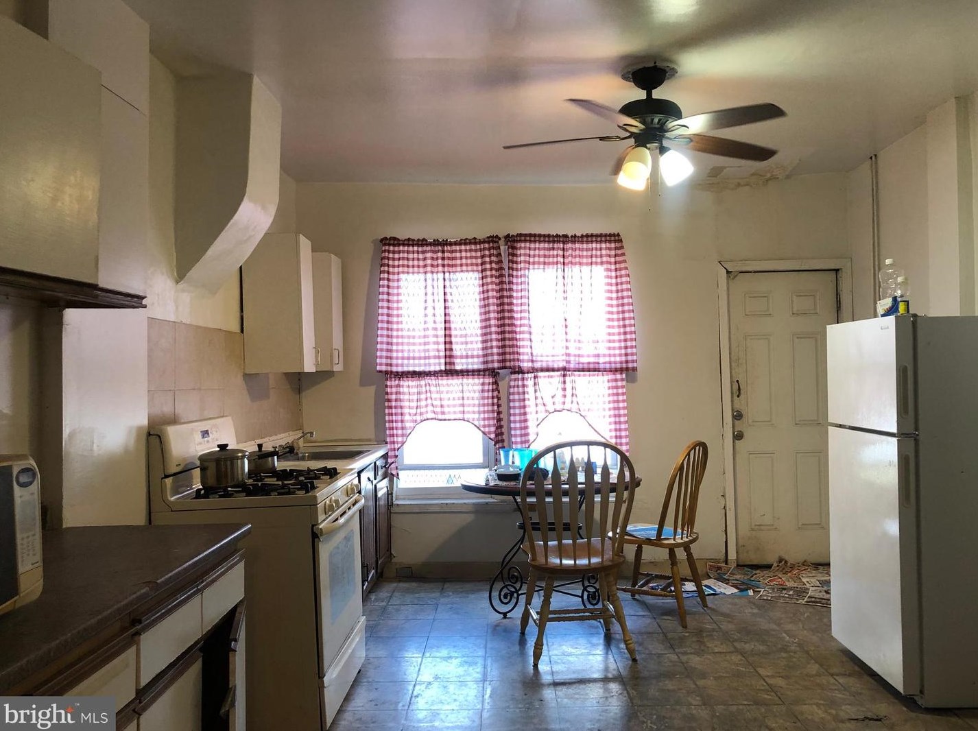 1111 Montford Ave, Baltimore, MD 21213-3509