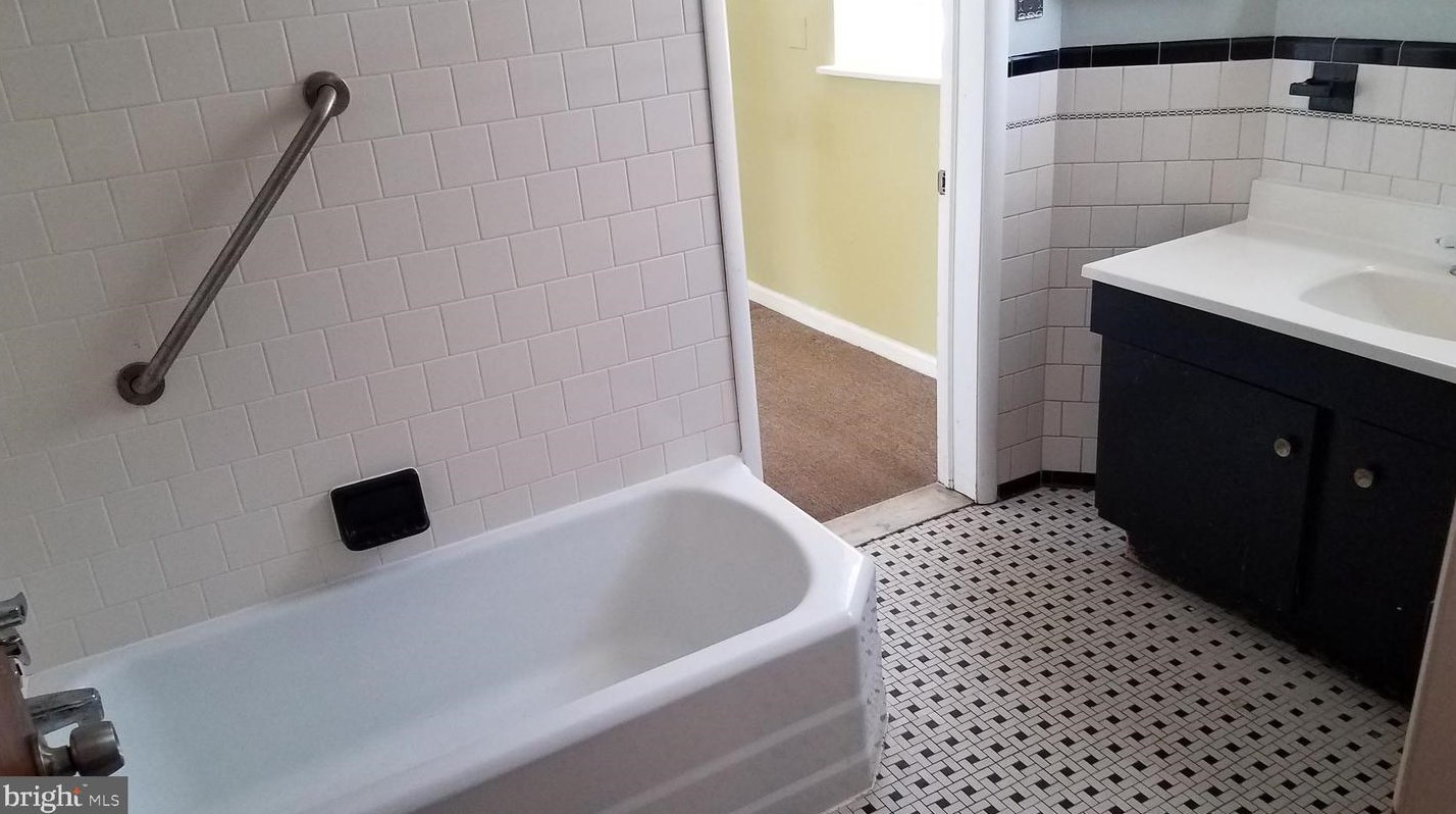 3715 Mary Ave, Baltimore MD 21206-2631 exterior