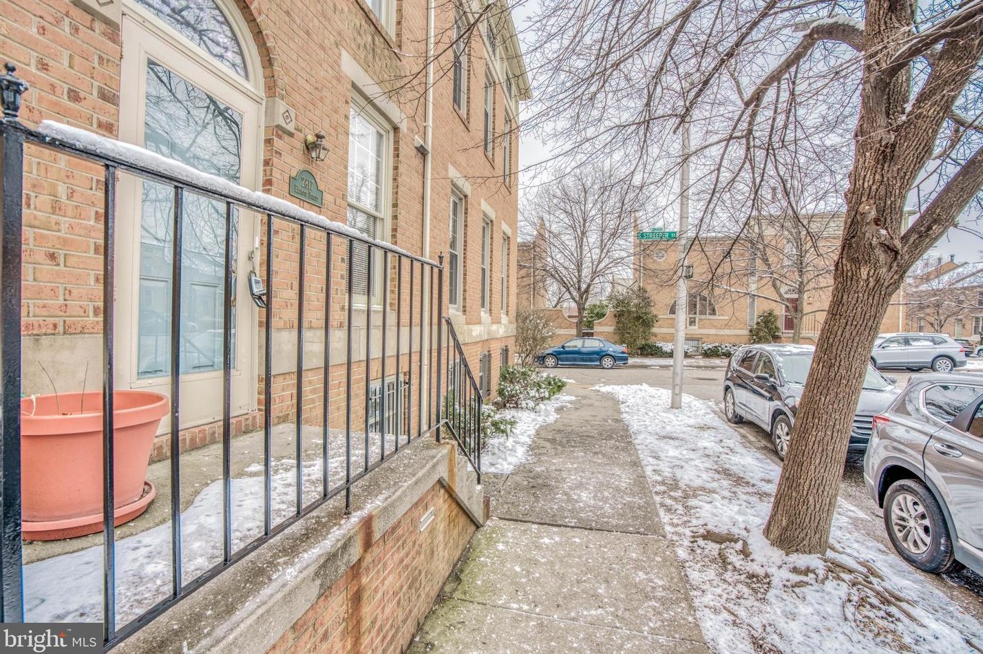 2817 Elliott St, Baltimore, MD 21224-4855