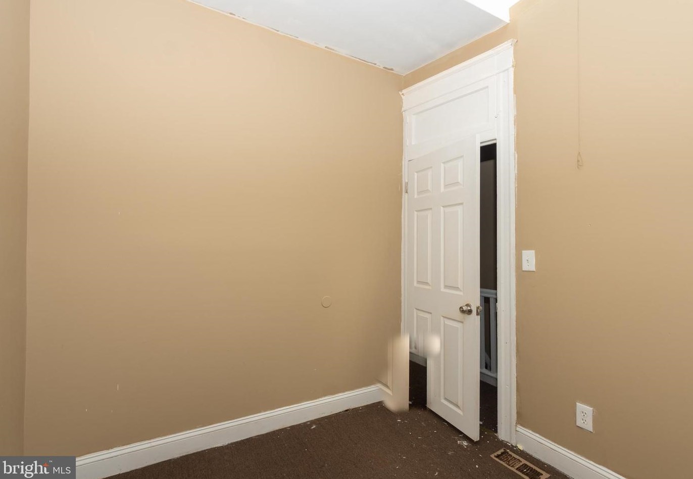 1706 30th St, Baltimore MD  21218-3748 exterior