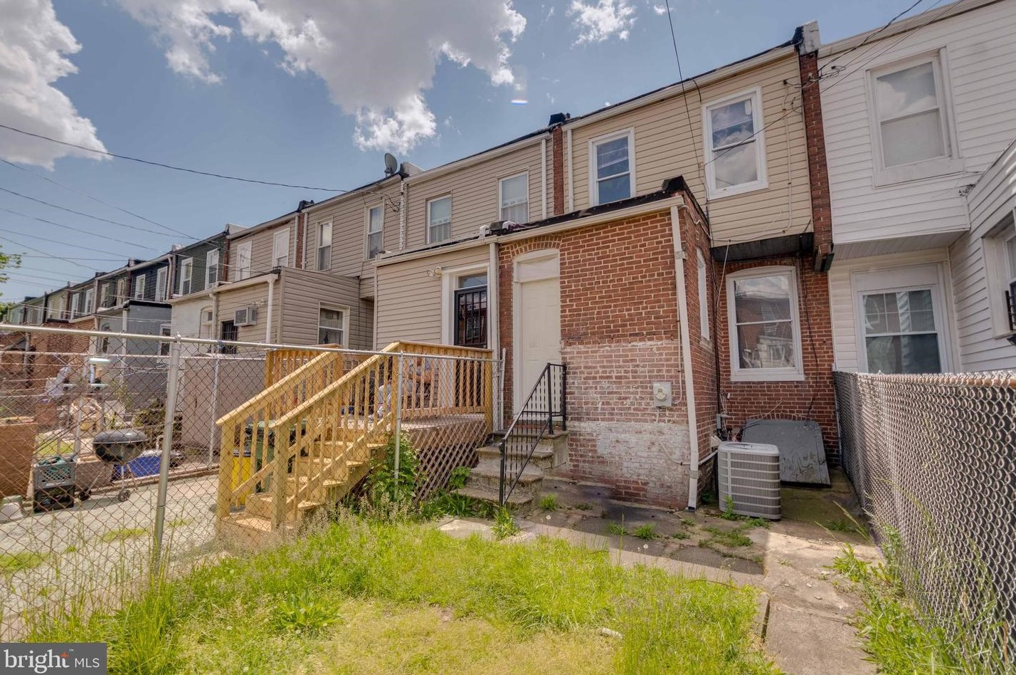 1706 30th St, Baltimore MD  21218-3748 exterior