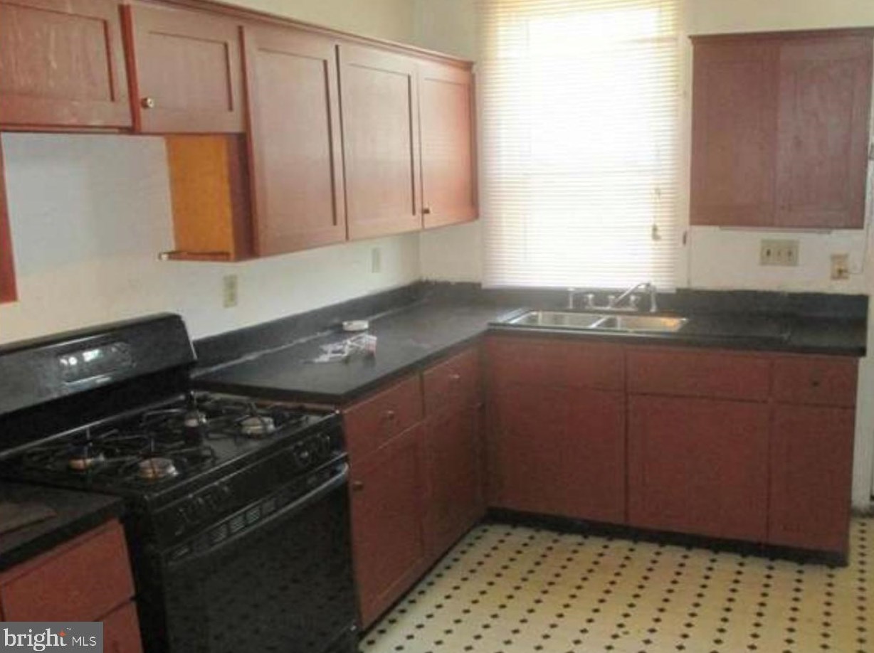 1937 Christian St, Baltimore, MD 21223-3044