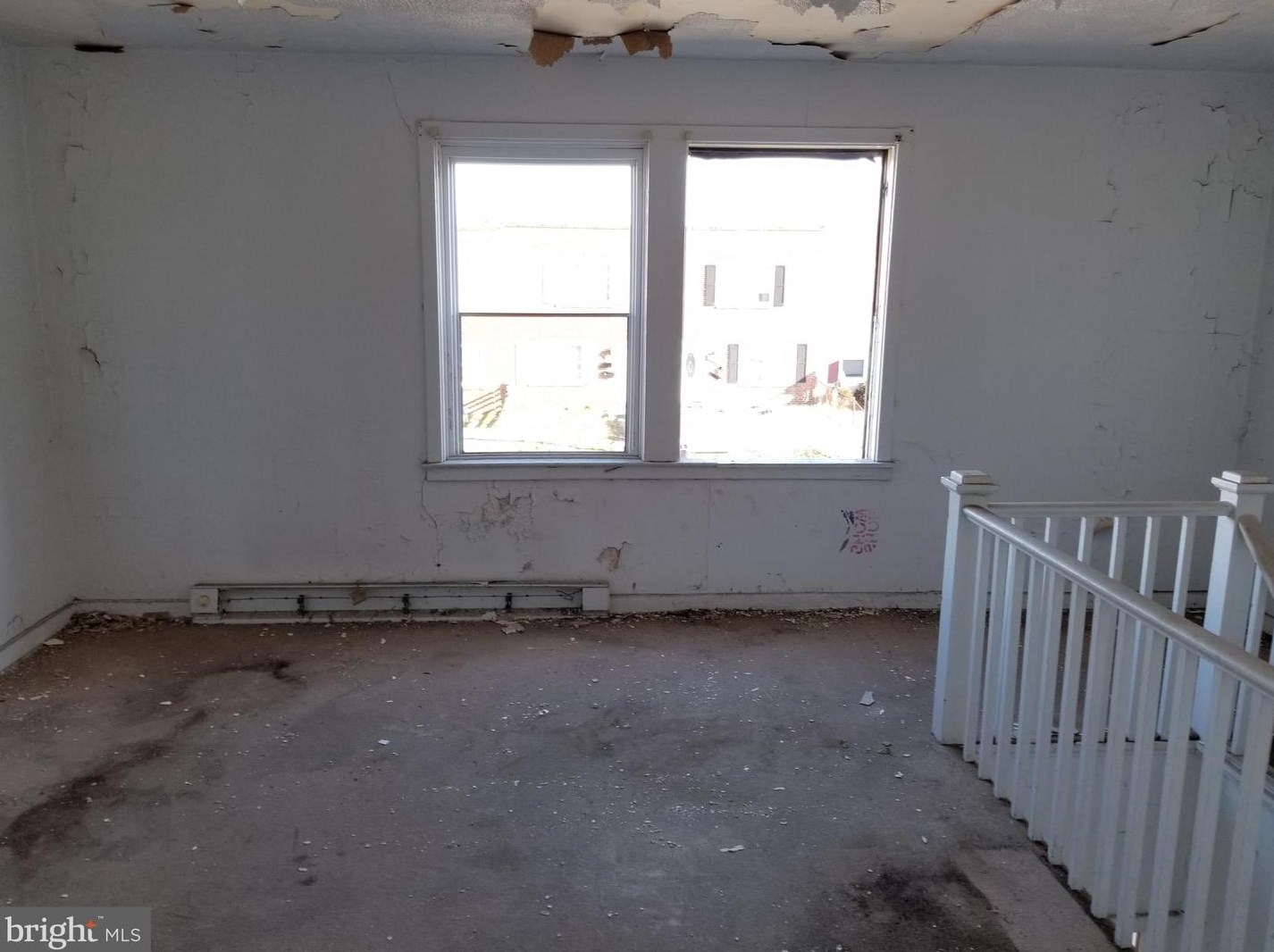 821 Stoll St, Baltimore, MD 21225-2147
