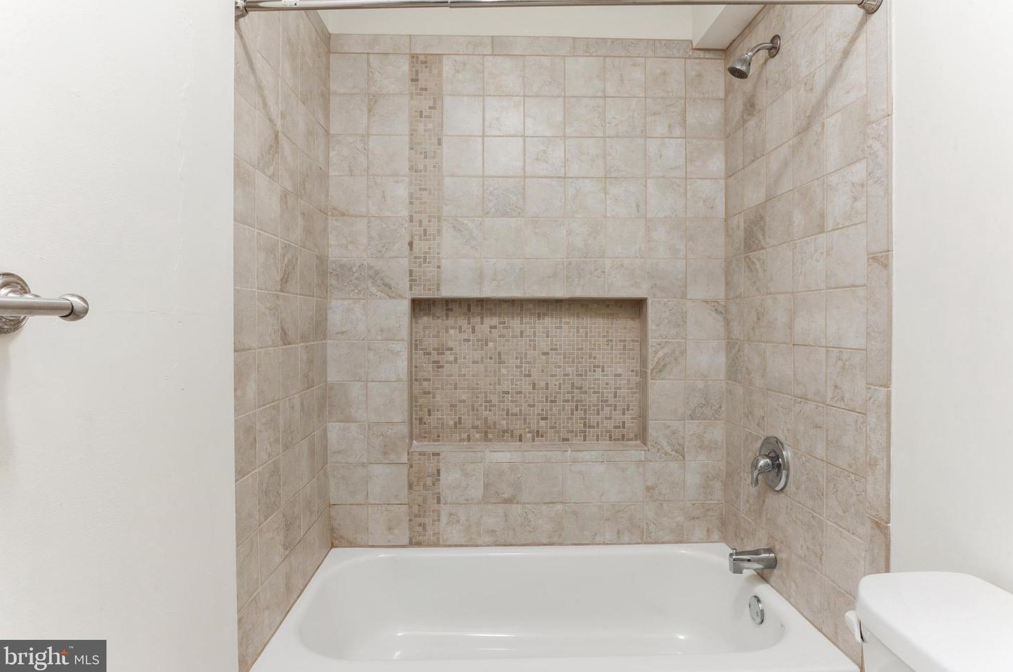 5913 Marluth Ave, Baltimore MD 21206-2719 exterior