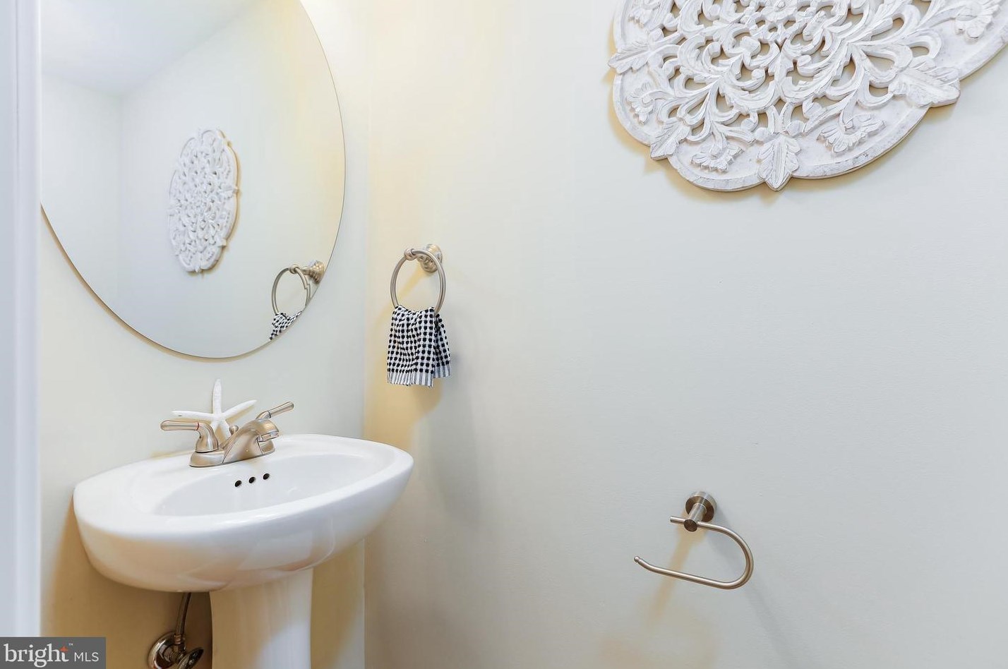 1425 Henry St, Baltimore MD 21230-4638 exterior