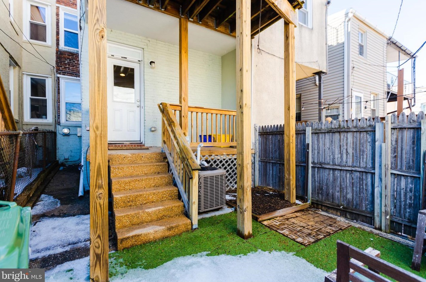 1425 Henry St, Baltimore MD 21230-4638 exterior