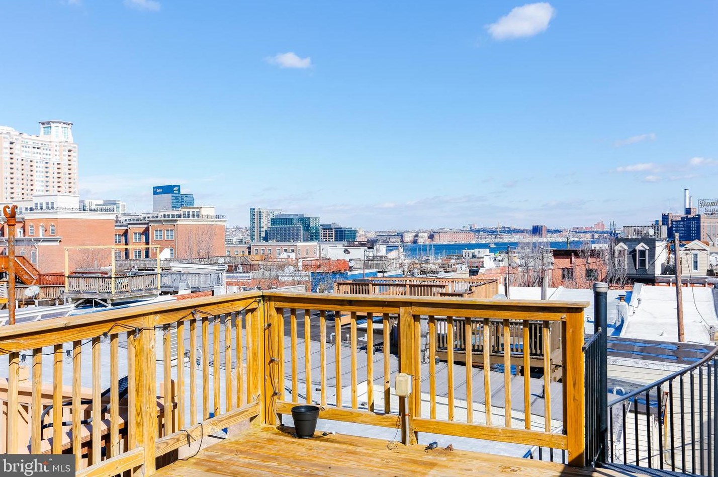 1425 Henry St, Baltimore MD 21230-4638 exterior